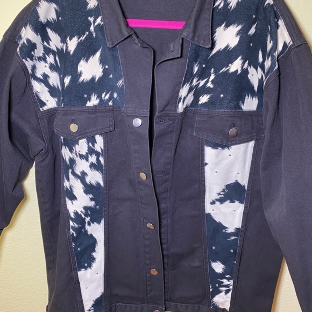 DAVID David vintage coastal cowgirl denim rhinestone cow print oversized jacket - Picture 2 of 13